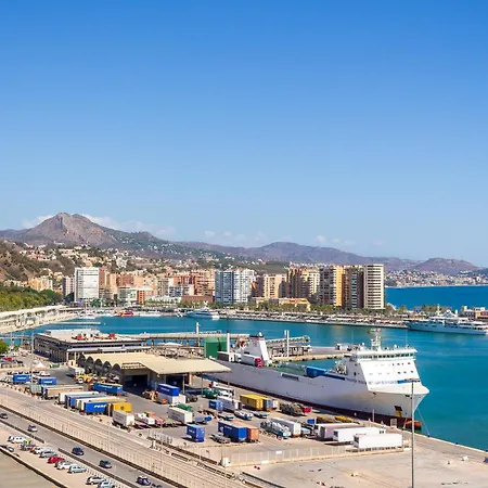 Alameda De Colon Solo Familias * Málaga